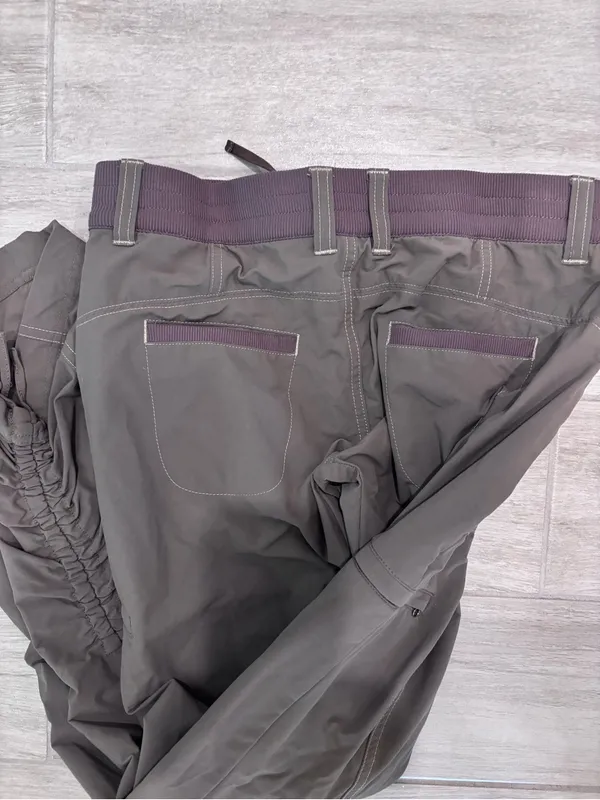 Kuhl Trekr Convertible Cinched leg hiking pants size 4 short - Image 4