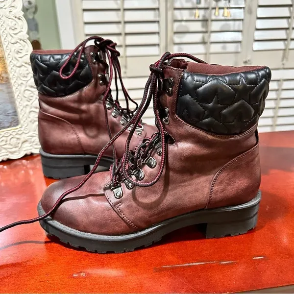 Mia Mackenzie Burgundy Quilted‑Star Combat Boots – Size 8.5 (NWT‑No Tags) - Image 6