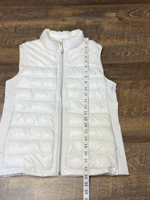 GAP Quilted Puffer Vest Women's Medium Primaloft Full Zip Ivory - Image 2