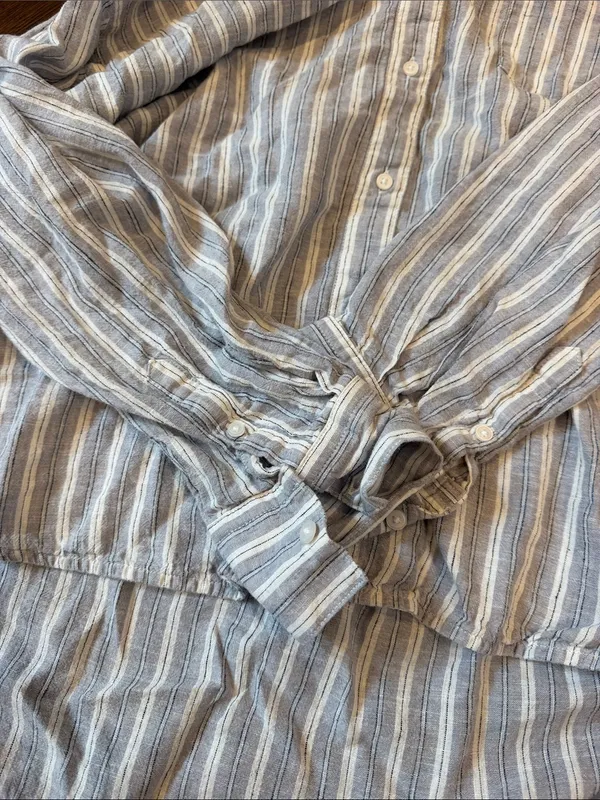 Old Navy The Boyfriend Shirt in Blue & White Button-Down Large - C73-040 - Image 5