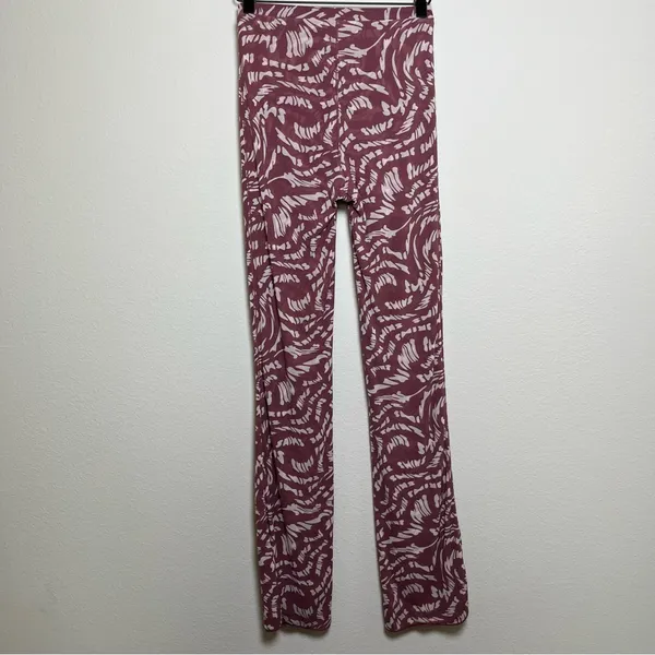 SKIMS Women Mesh Leggings S Maroon All Over Logo Print‎ Slim Fit Loungewear - Image 3