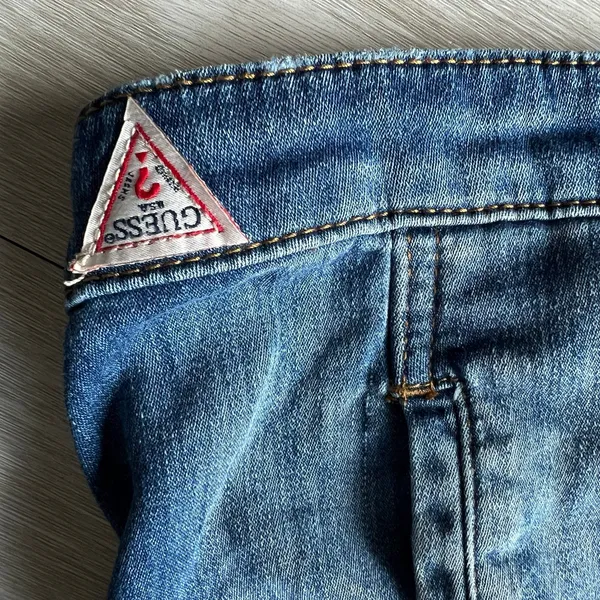 Guess Jeans Cropped Denim Jacket Womens Medium Fits Small - Image 8