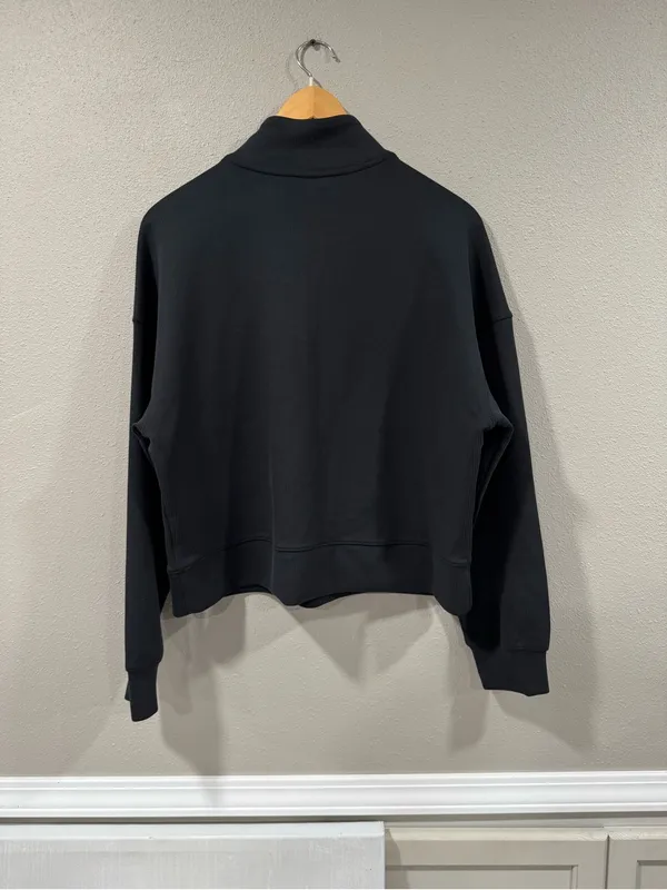 NWT All in Motion Sweatshirt - Image 4