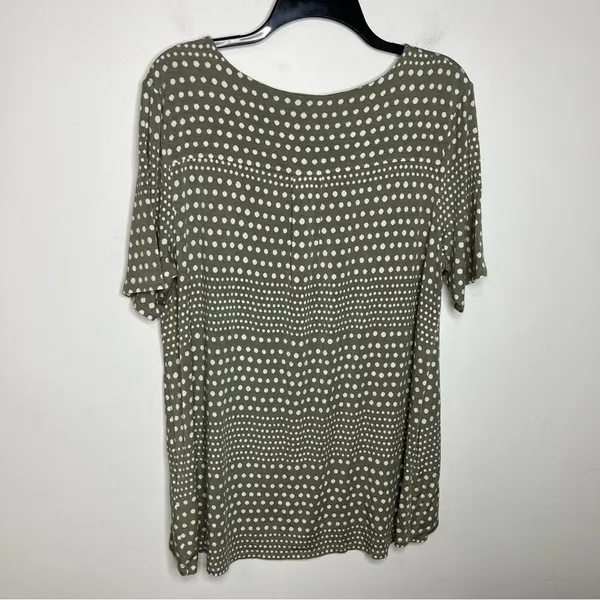 Chico’s green and‎ white top casual size 2 - Image 5
