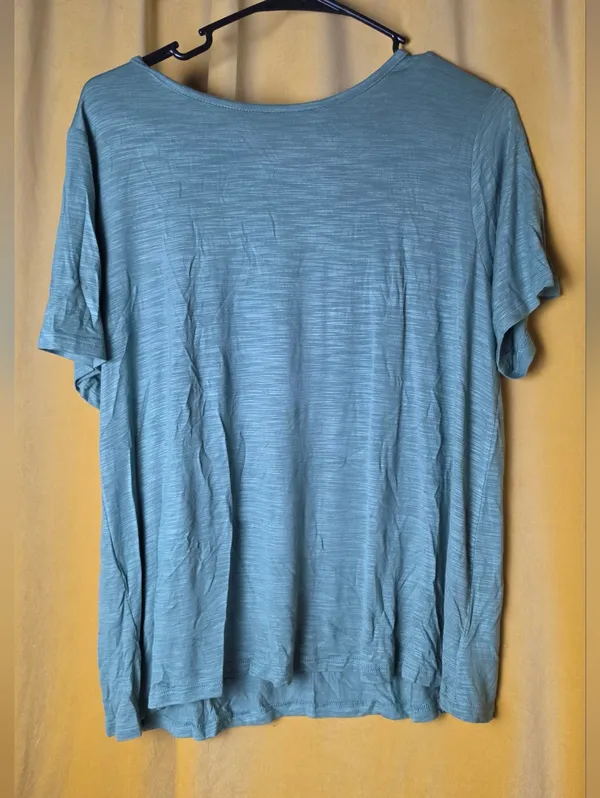 Old Navy Luxe Tee - Image 4