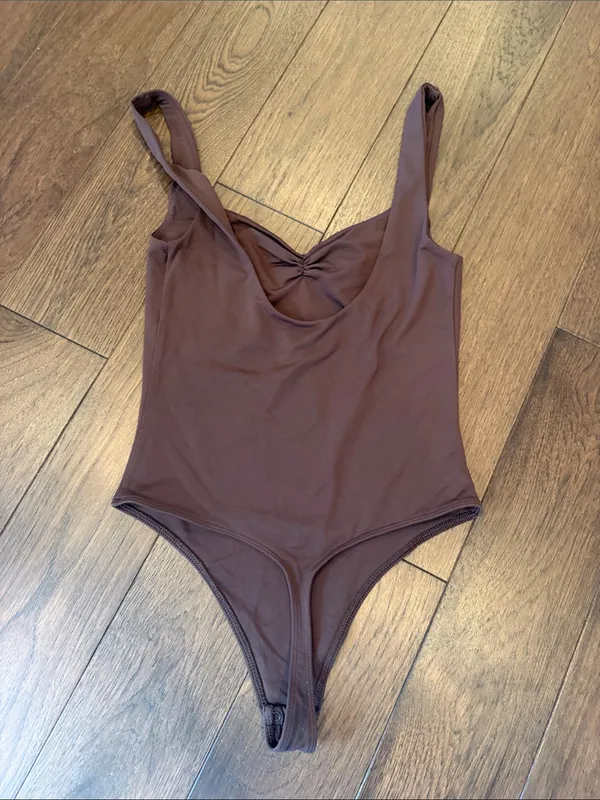 Babaton Contour Sweetheart Bodysuit in Brown Size Medium - C11-716 - Image 6