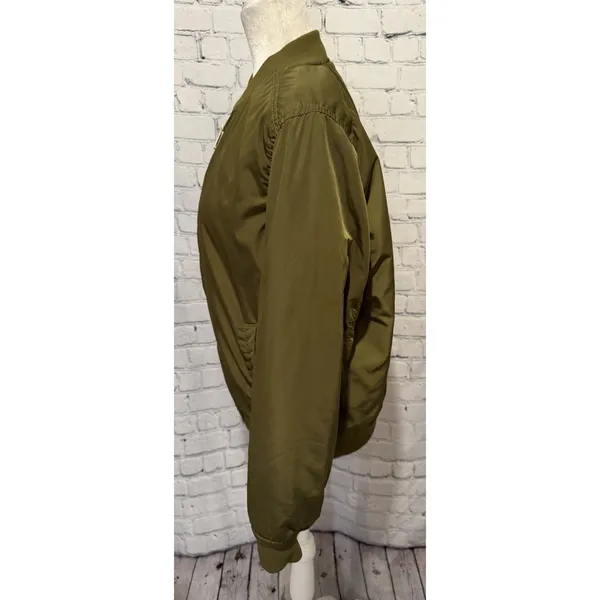 Old Navy Olive Green Zip Up Bomber Jacket Size Large - Image 3
