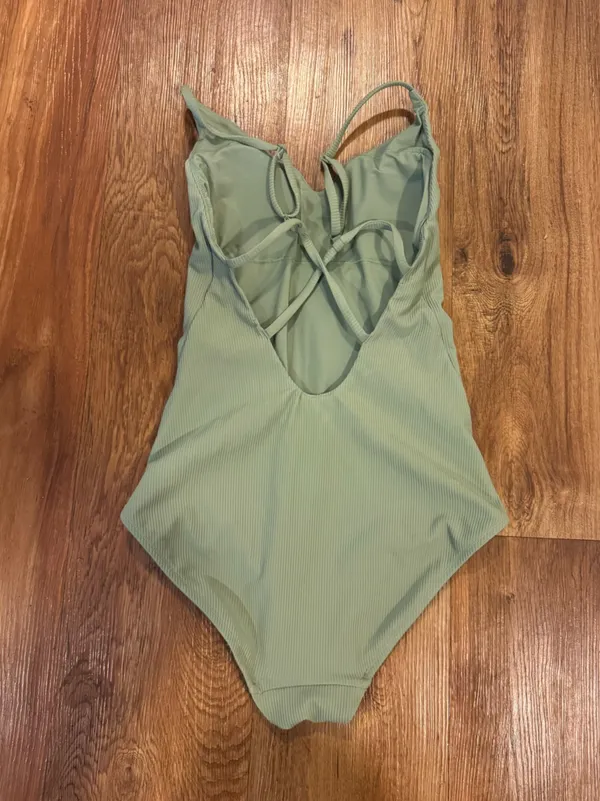 Lululemon Poolside Pause One Piece Swimsuit - Image 4