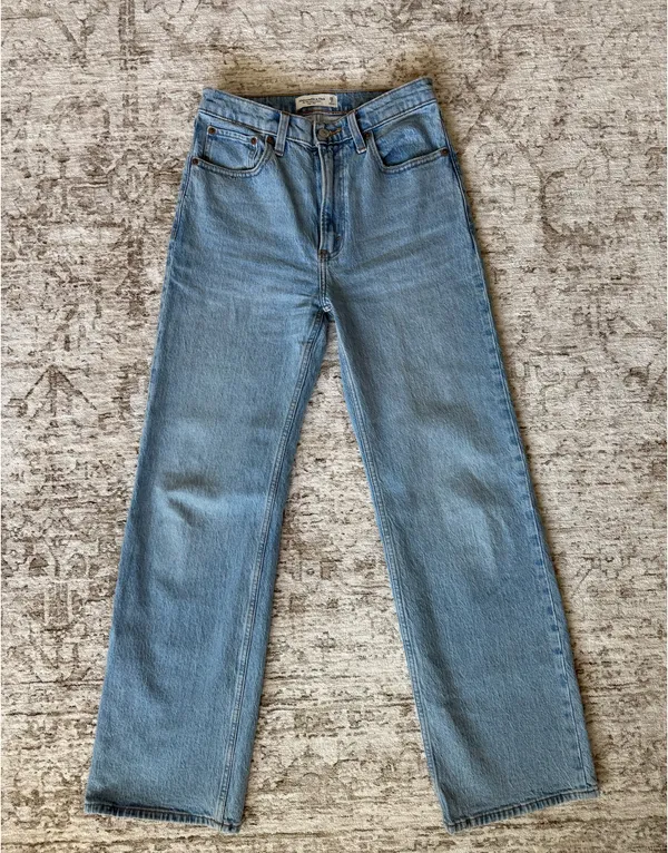 Abercrombie High-Rise 90s Relaxed Jeans - Image 5