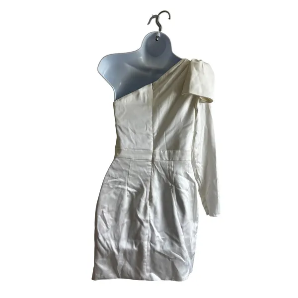 NWT IEENA Mac Duggal Mini Dress 6 White‎ One Shoulder Satin Bow Bridal #B865 - Image 4