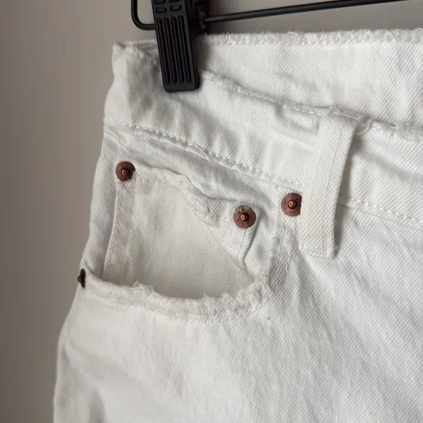 Abercrombie & Fitch The Cutoff Short High Rise White Raw Hem - Image 5