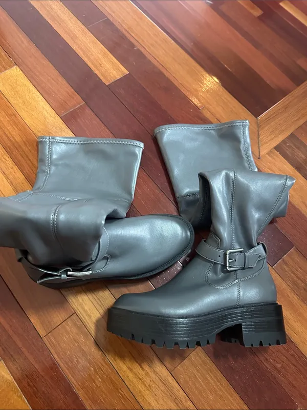 NEW GUESS Over the Knee Grey Boots Lug Sole Size 5 City Chic Frazer Tall Zip - Image 3
