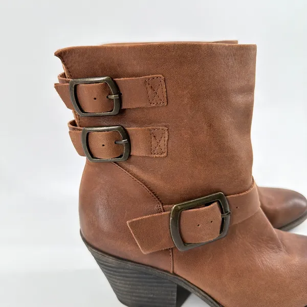BCBGeneration Toni Ankle Boots Brown Leather Buckle Moto Booties Womens 9M EUC - Image 2