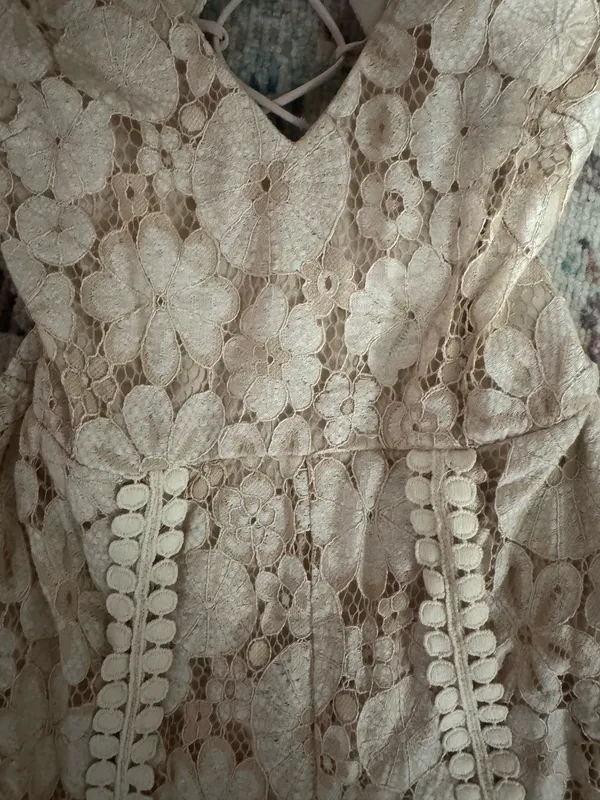 NWT Selfie Leslie Take Note Laced-Back Frill Shoulder Lace Jumpsuit Nude boho jumpsuit - Image 4
