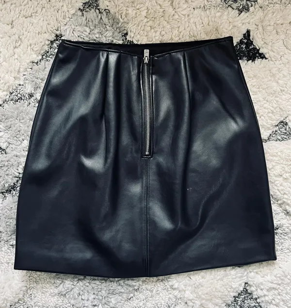 Hollister Black Leather Mini Skirt - Image 2