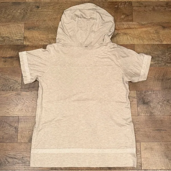 St. John Sport Short Sleeve Hooded Top - Image 2