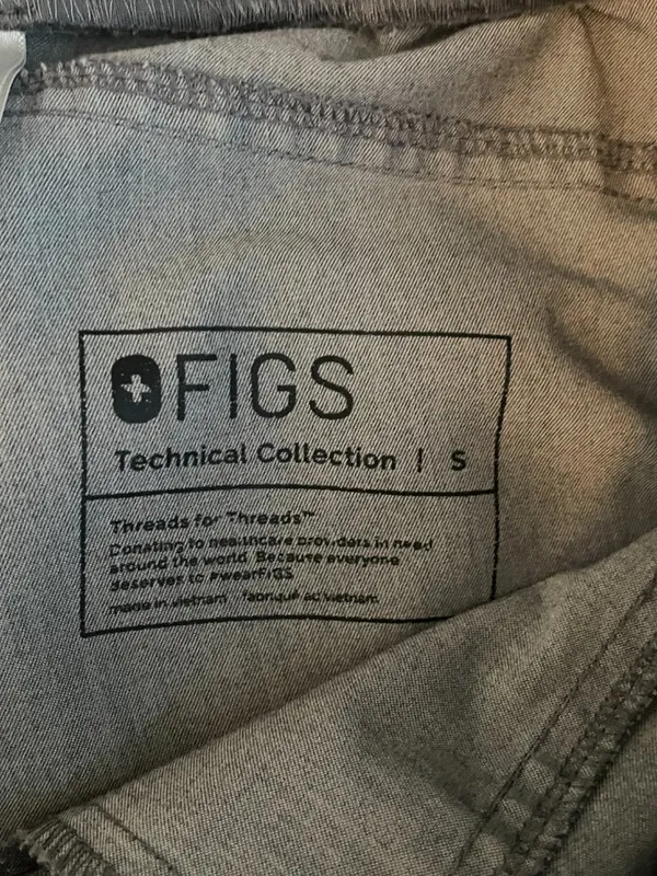Figs Women S Graphite Gray Kuaro Cargo Scrub Pants Pockets Yoga Waistband - Image 7