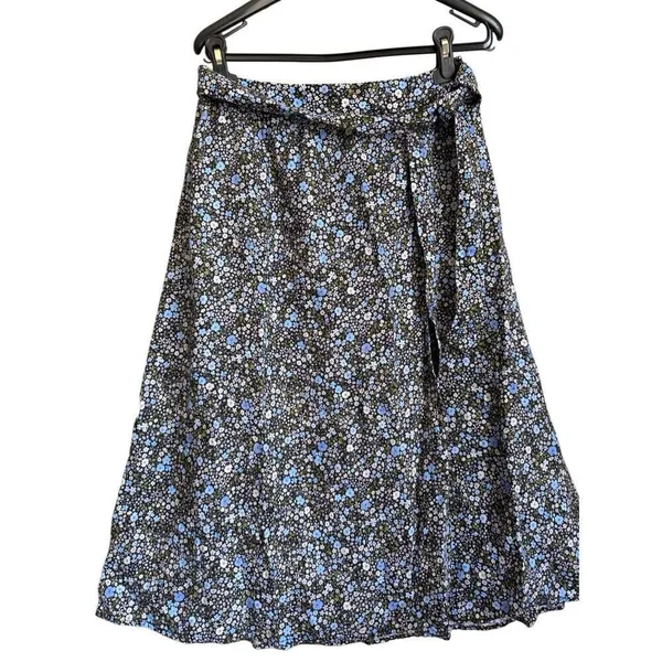 Aritzia Wilfred outlander floral skirt Medium - Image 4