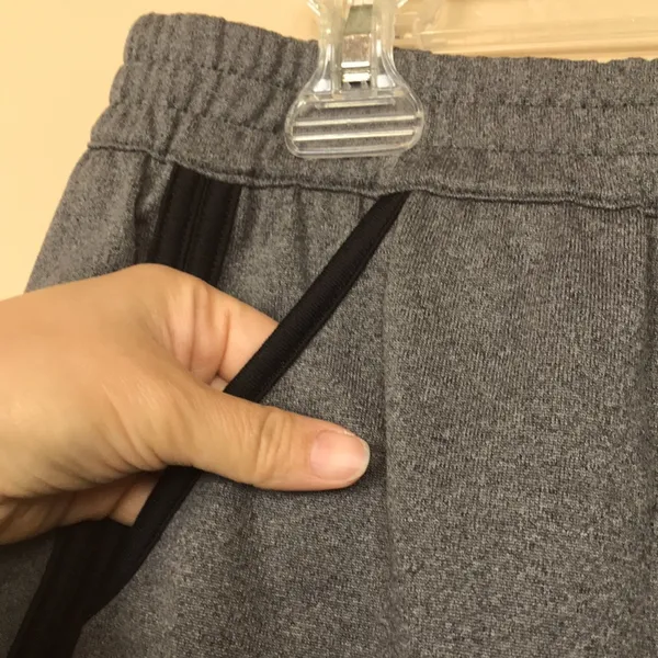 NWT Under Armour Women’s HeatGear Gray Black Athletic Gym Workout Shorts - Image 4