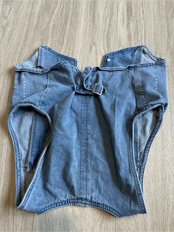 Forever 21 Blue Denim Studded V-Neck Crop Vest - Image 3
