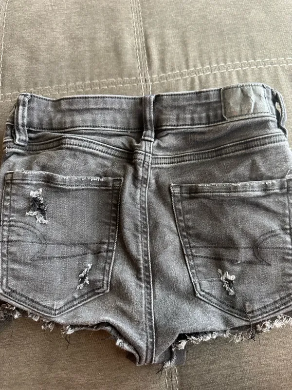 American Eagle Shorts Jean Black Ripped - Image 4