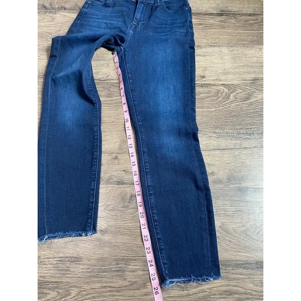 EUC Womens 7 for all mankind the high waist‎ ankle skinny jeans raw hem size 28 - Image 6
