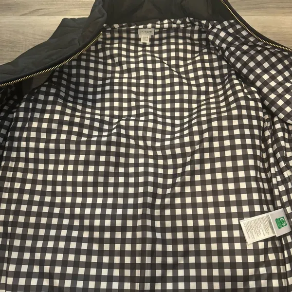 J.Crew women’s quilted vest with plaid interior and gold hardware size XXS - Image 2