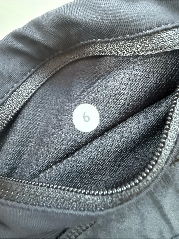 lululemon Run Times Short II Size 6 - Black - Image 6