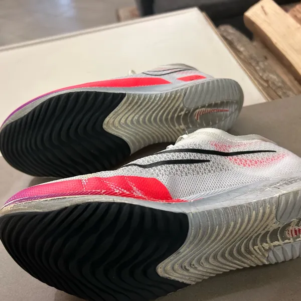 Nike Women's ZoomX Streakfly Road Racing White and Pink Athletic Shoes Size 8 - Image 5