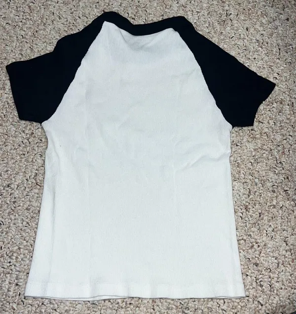 Brandy Melville Bella Top - Image 2
