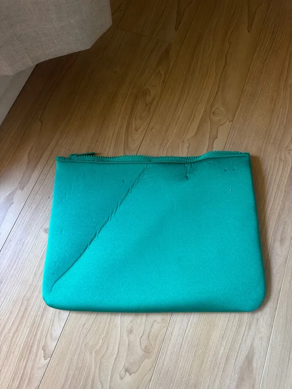 triangl swimwear Zip Pouch Green - Image 2