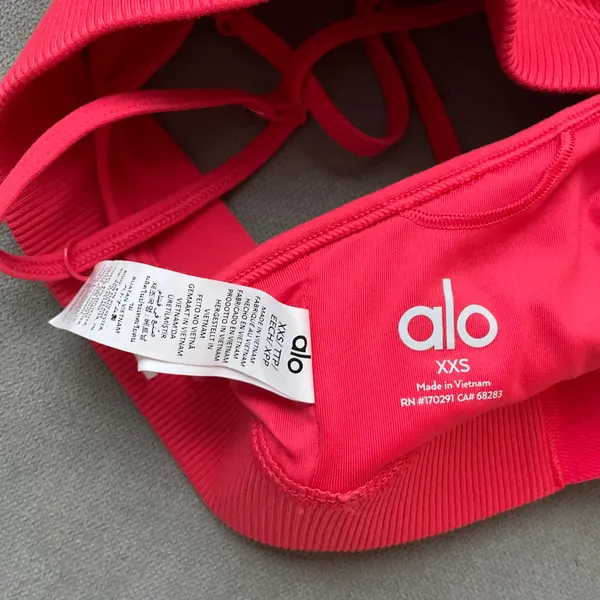 Alo Yoga Alosoft Relay Bra Candy Red/White XXS - Image 3