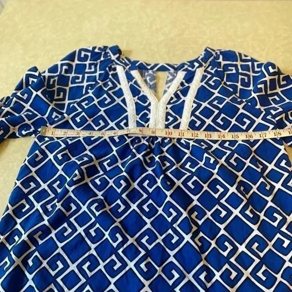 Crown & Ivy Top Womens Blue Geometric Crochet‎ Trim 3/4 Bell Sleeve Petite Small - Image 8