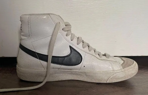 Nike Blazers - Image 3