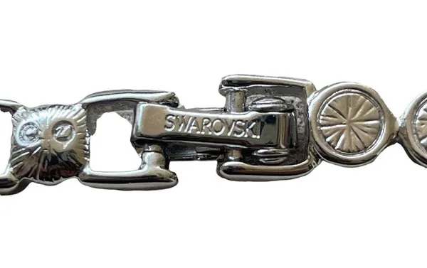 Swarovski Crystal and Rhodium classic tennis bracelet - Image 9