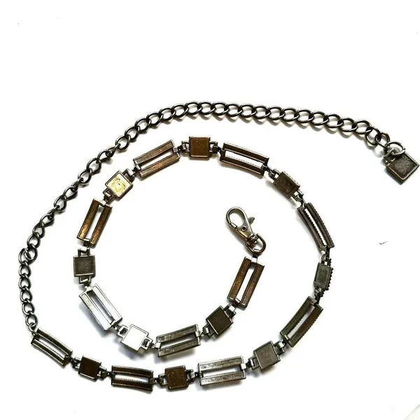 Silver tone Chain hip Belt - Image 2