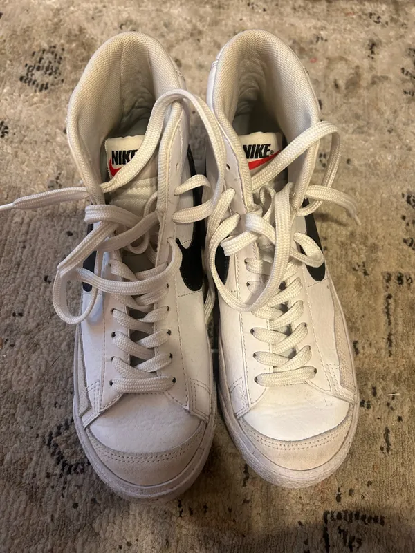 Nike Blazers - Image 4