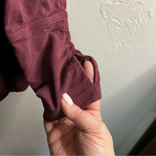 Frye &‎ Co. Burgundy Fox Tail Heritage Raw Hem Thumb Holes Top - Image 5