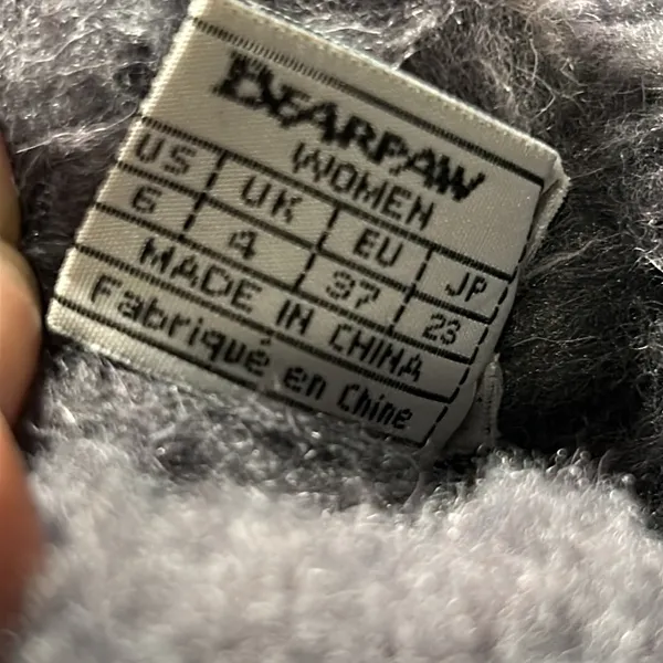 BEARPAW Phylly Sheepskin Lined Suede Womens Pull On boots. Gray size 6. - Image 11