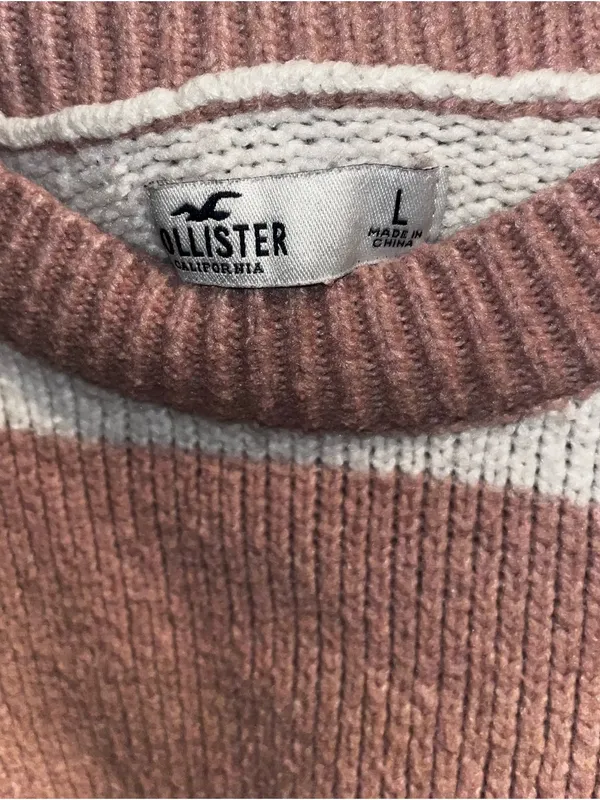 Hollister Mauve and Cream Striped Crewneck Sweater - Image 3