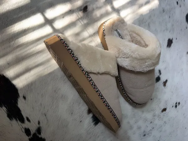 Minnetonka Moccasins Women’s Slippers - Image 2