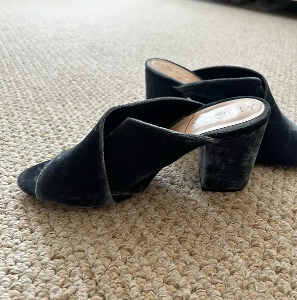 SOLE SOCIETY Luella Cloud Blue Crisscross Mules - Image 4
