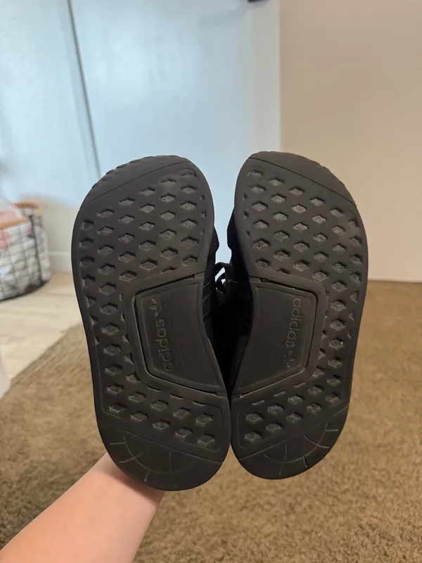 Black adidas sneakers  - Image 3