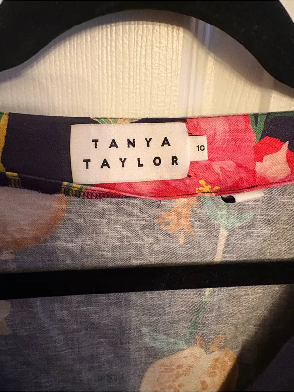 Tanya Taylor Blanca Shirtdress in a vibrant jungle print on navy linen, 10 - Image 3