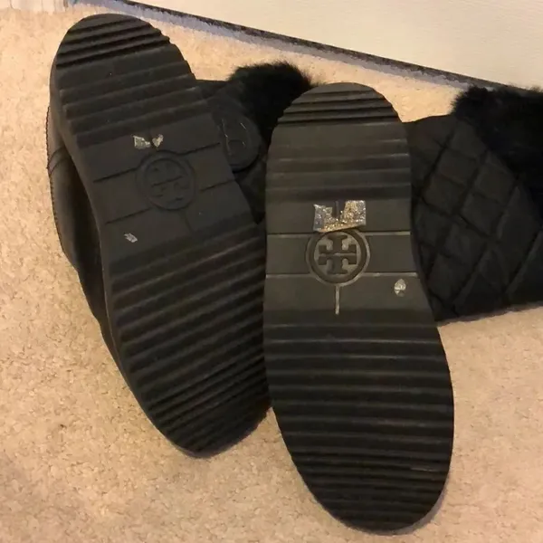 Tory Burch Black Leather Fur Lined Winter Ankle Boots Size 6 Slip On Quilted - Image 6