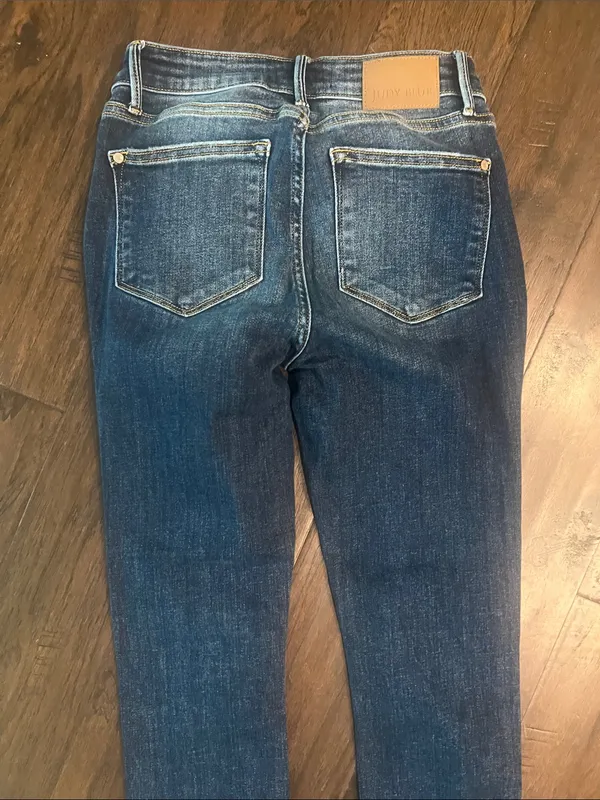 Judy Blue Medium Wash High-Rise Skinny Fit Jeans 5/27 Raw Hem EUC - Image 5