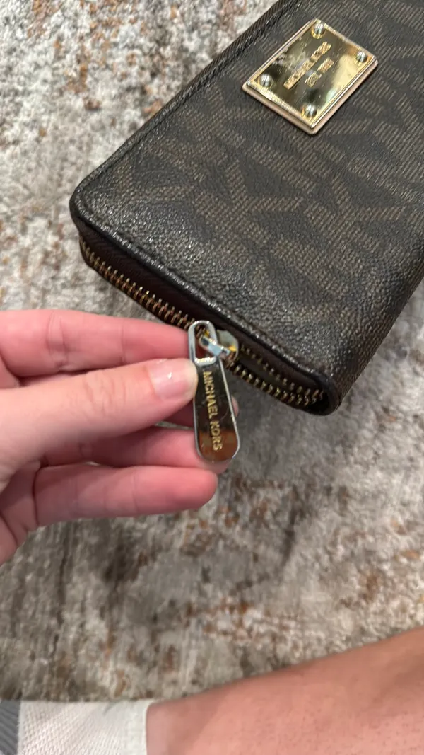 Michael Kors Wallet - Image 6