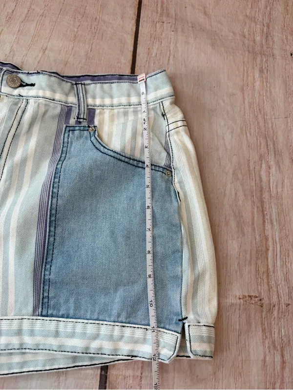Urban Outfitters BDG Striped Patchwork High Rise Mom Shorts Size 32 Nebraska - Image 3