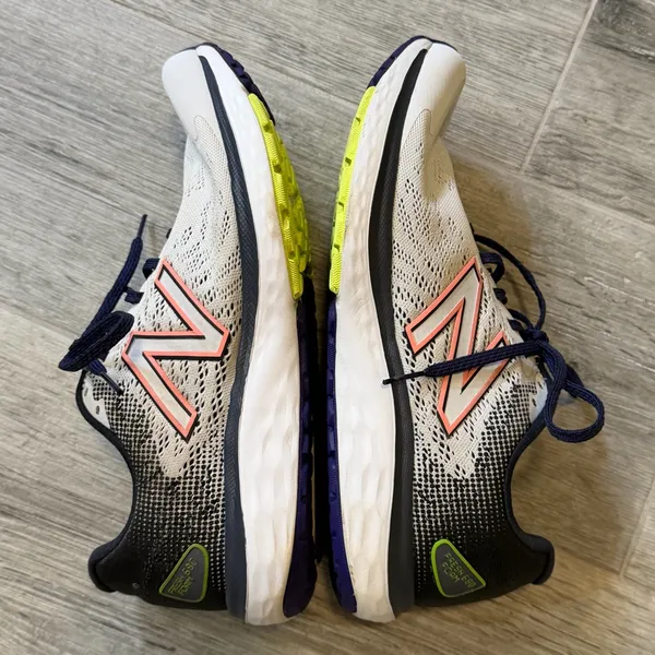 New Balance Fresh Foam 680 V7 Womens Size 9.5 Medium B Lace Up Running Shoes - Image 4