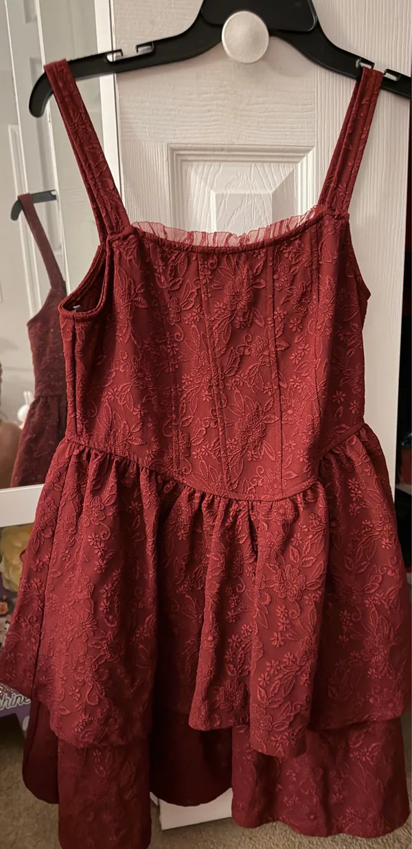 Francesca's Maroon corset dress with floral pattern - Image 2